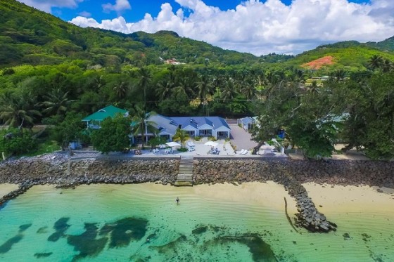 Seychelles - Mahe - Le Nautique Luxury Beachfront Apartment