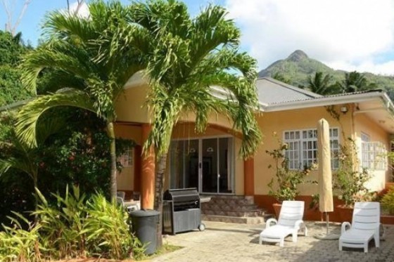 Beau Vallon Villa