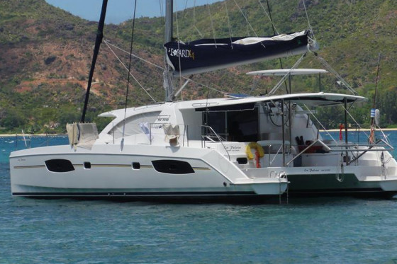 Catamarano Leopard 44